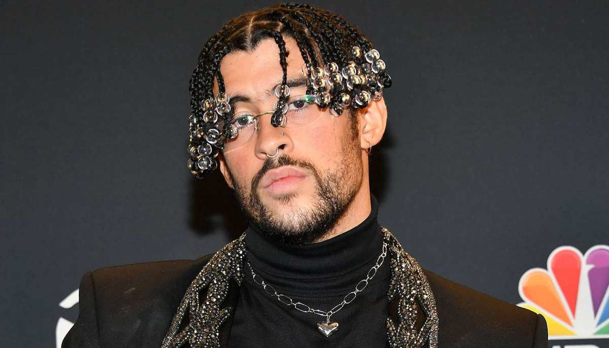 Bad Bunny faces unexpected accident on stage 